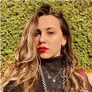 Profesora de educación física de eso/bachillerato que ofrece clase de italiano porqué nativa italiana